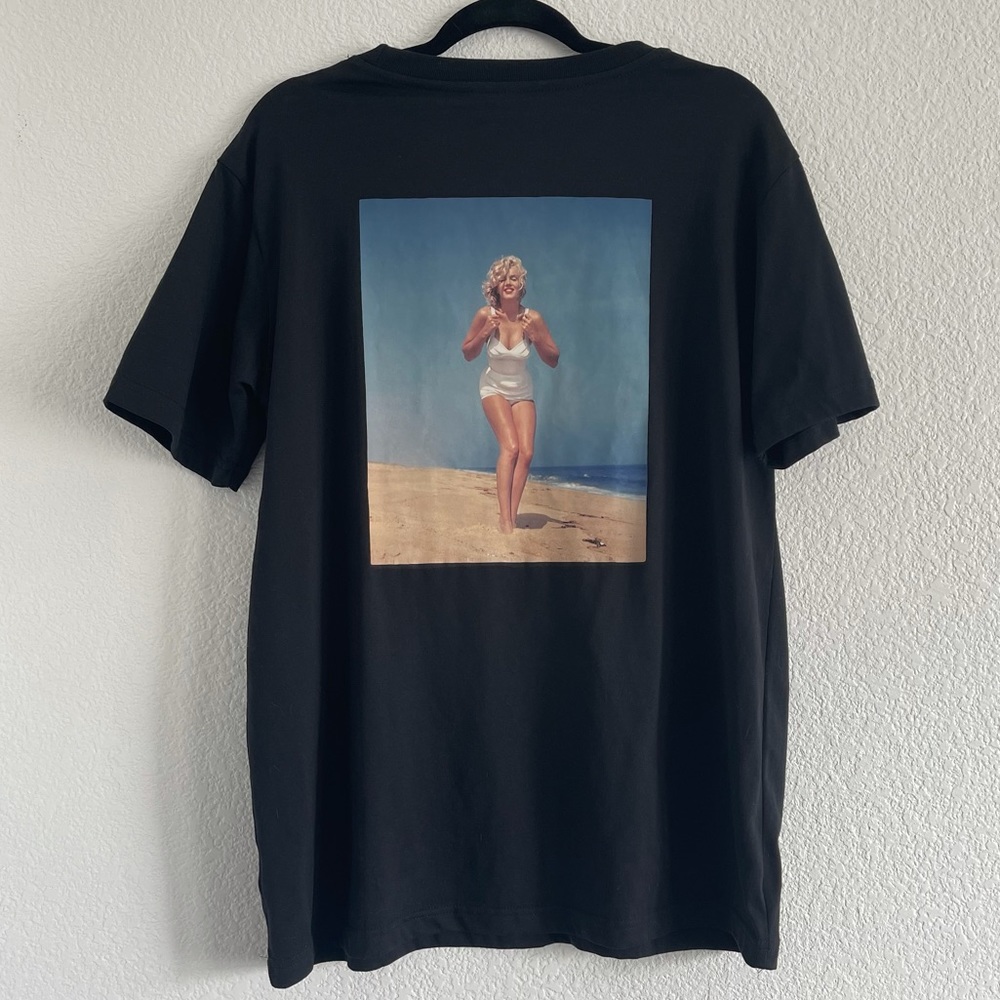 Marilyn Monroe black T-shirt